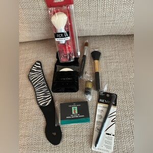 Makeup Brushes/ Tools